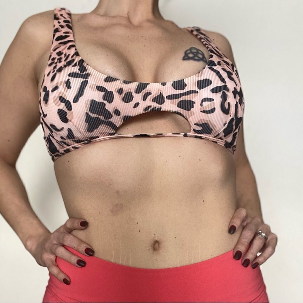 SHEIN Bikini Top Blush Leopard Peach Medium Peekaboo Beach Vacation - Picture 4 of 9
